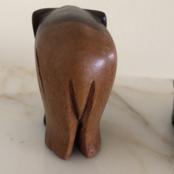 Two Vintage Hand-carved Wood Elephants from Ghana - Picture 6 of 10